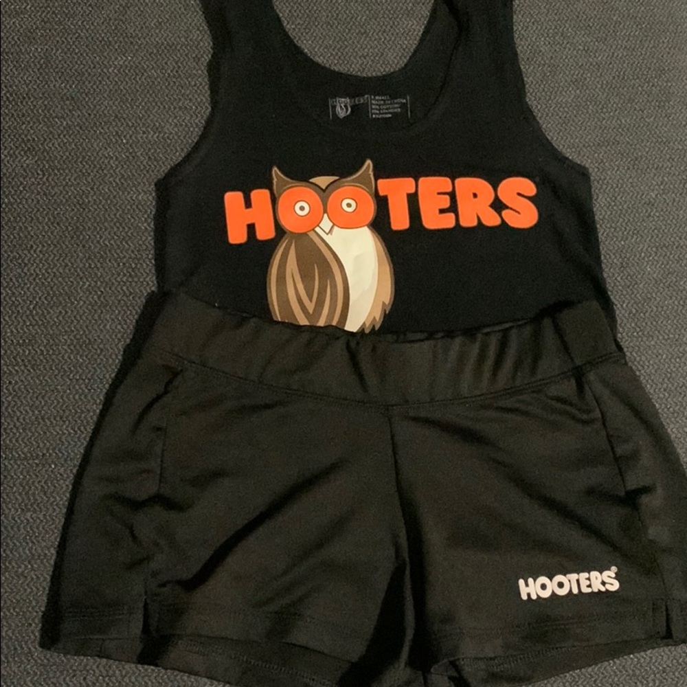 Hooters Costume